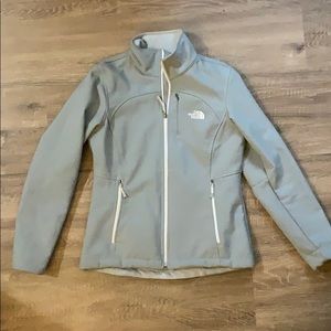 North face women’s mid weight jacket